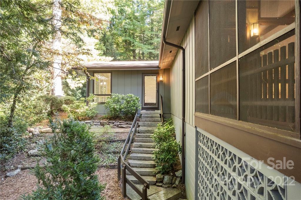 40 Woodbury Road Asheville NC 28804