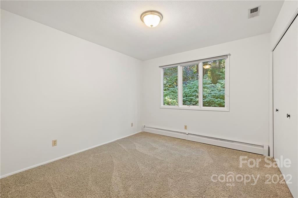 40 Woodbury Road Asheville NC 28804