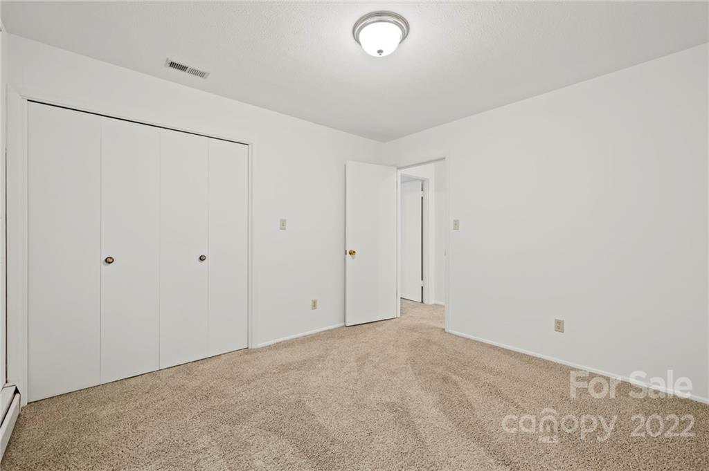40 Woodbury Road Asheville NC 28804
