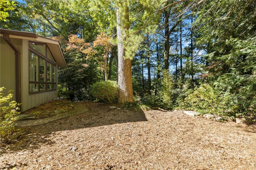 40 Woodbury Road Asheville NC 28804