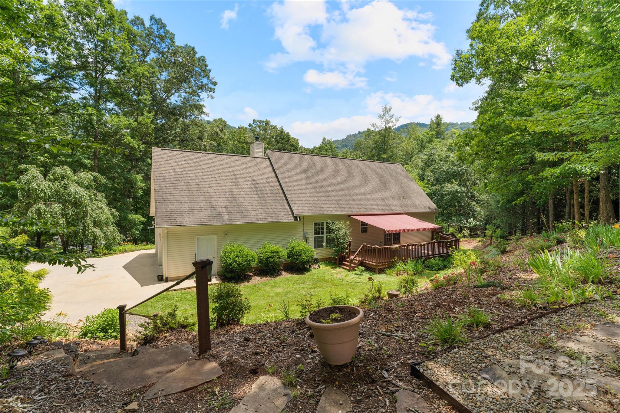 21 Farm Valley Court Weaverville NC 28787