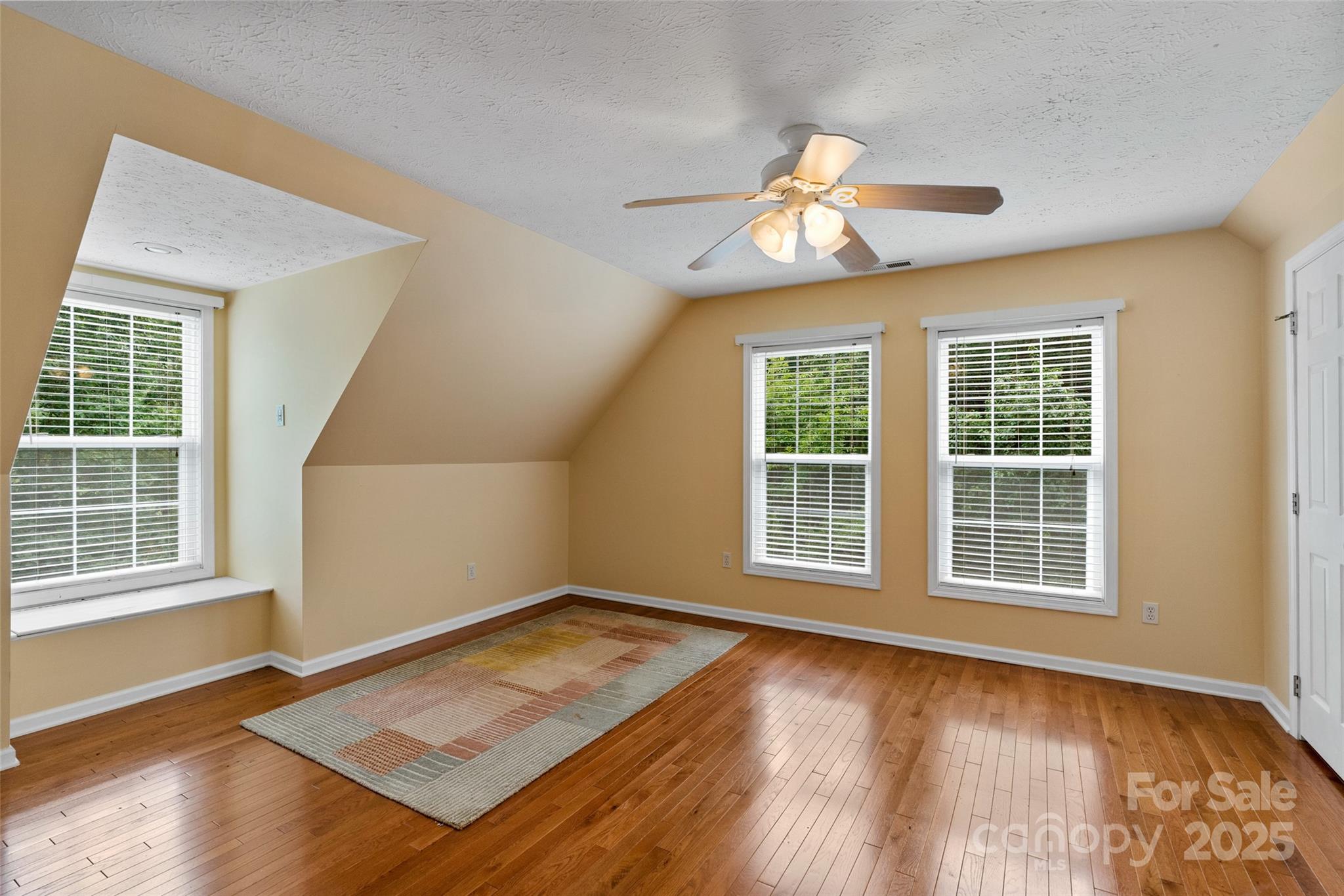 21 Farm Valley Court Weaverville NC 28787