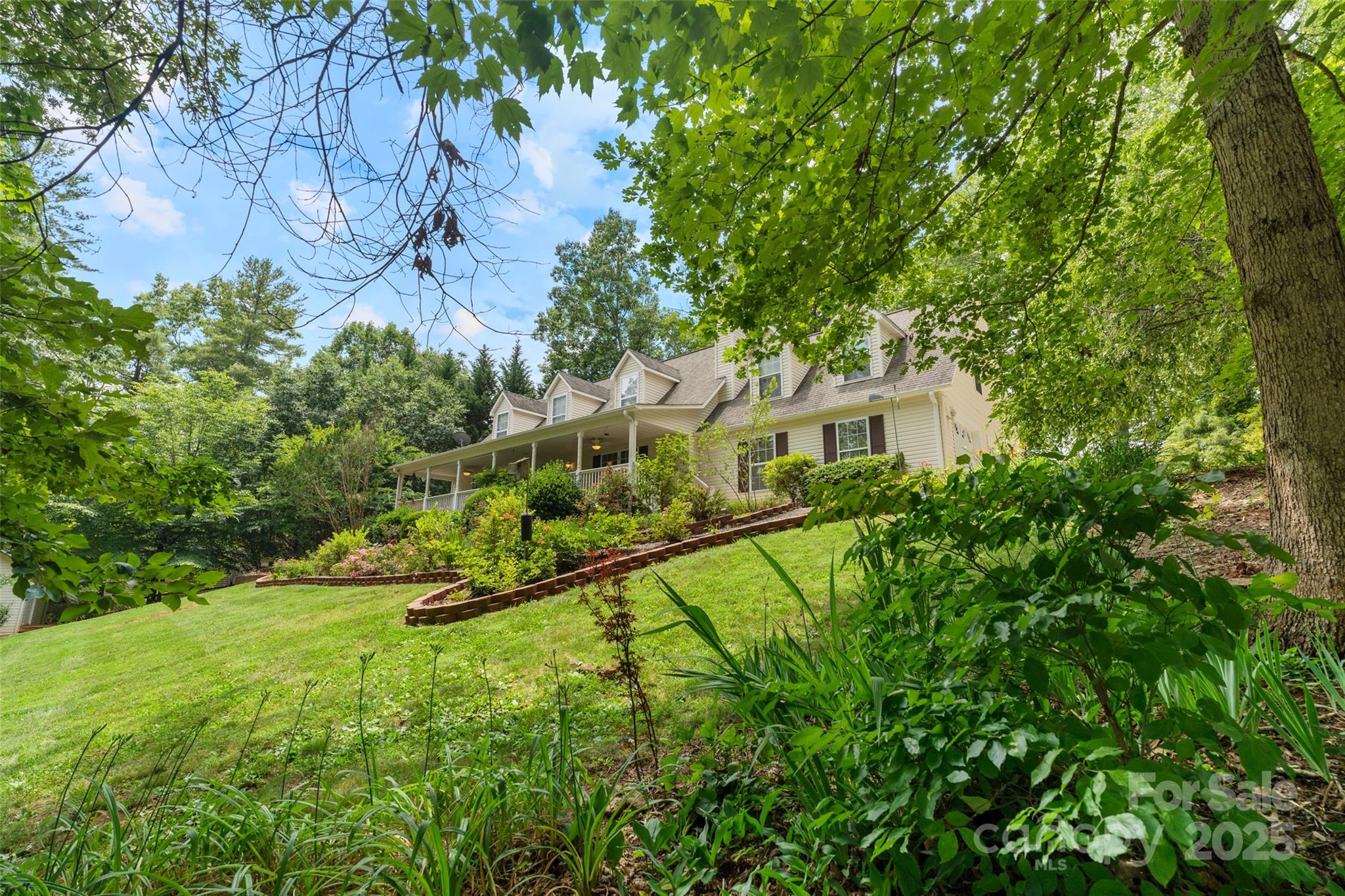 21 Farm Valley Court Weaverville NC 28787