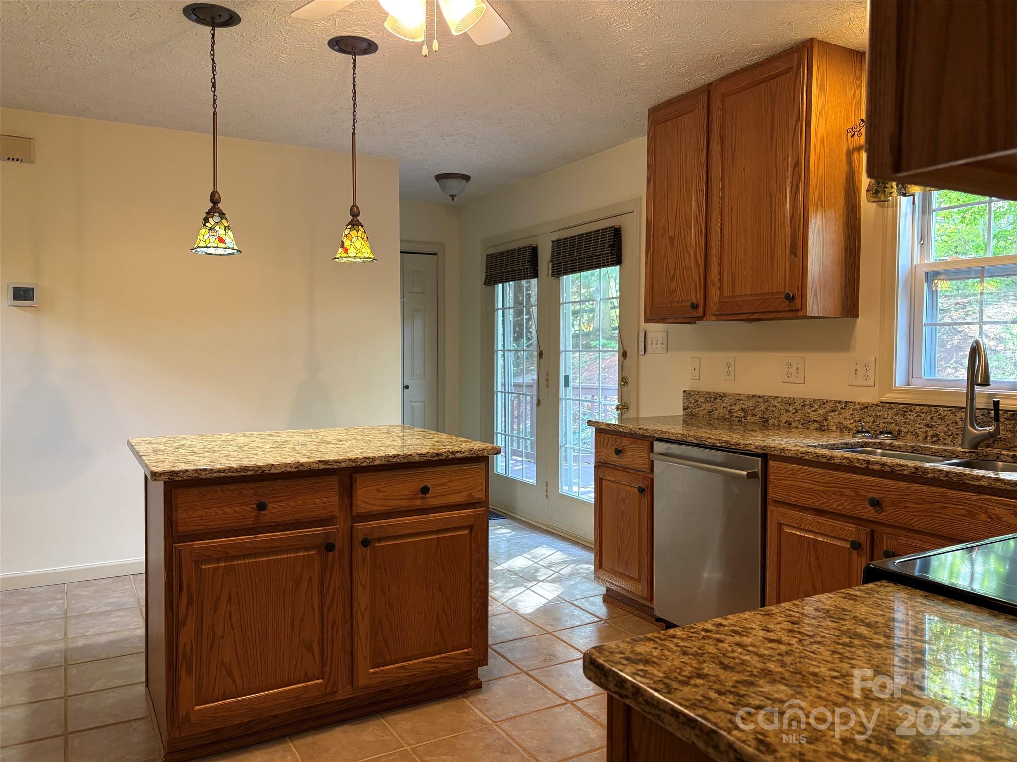 21 Farm Valley Court Weaverville NC 28787