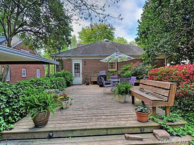 2537 Cranbrook Lane Charlotte NC 28207