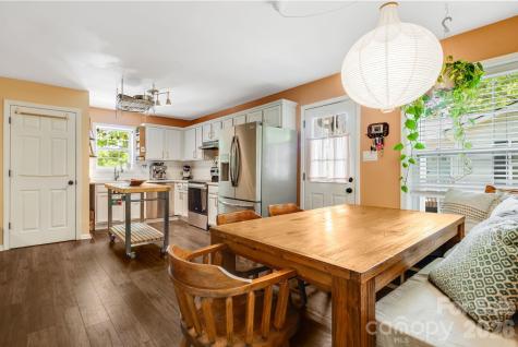 112 Shadowlawn Drive Asheville NC 28806