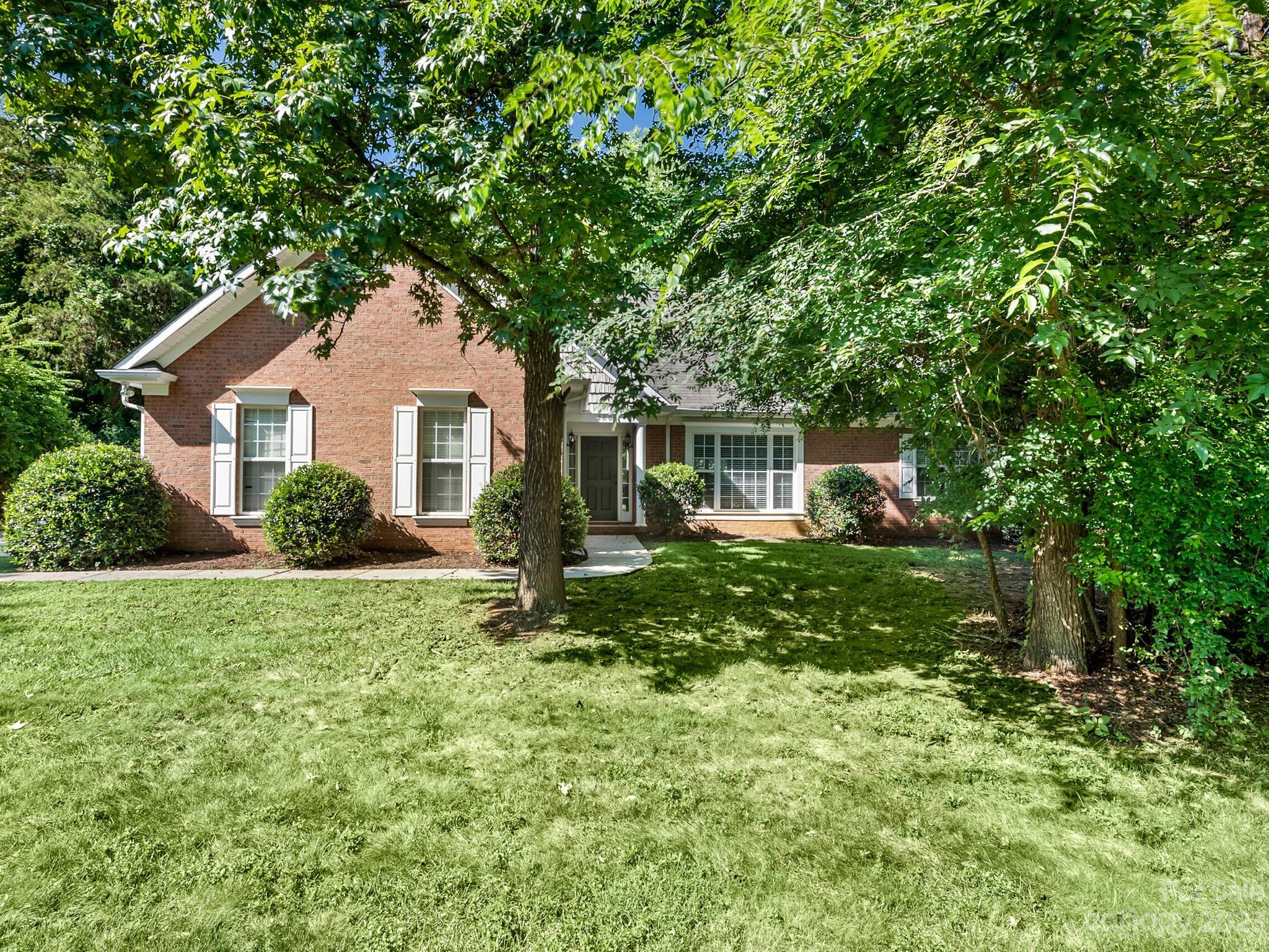 2803 Foxwood Road Charlotte NC 28226