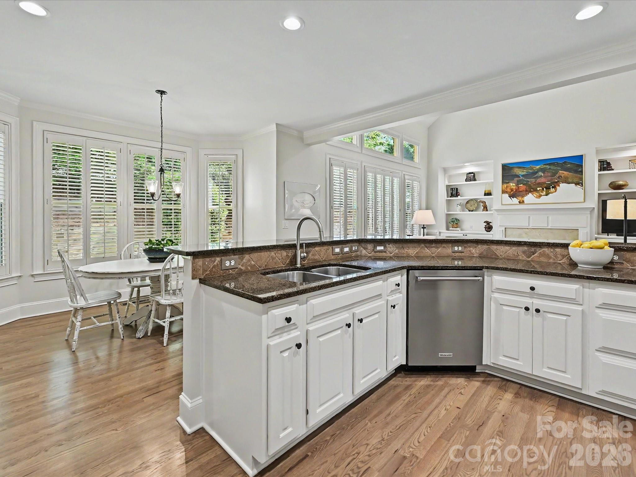 6232 Woodleigh Oaks Drive Charlotte NC 28226