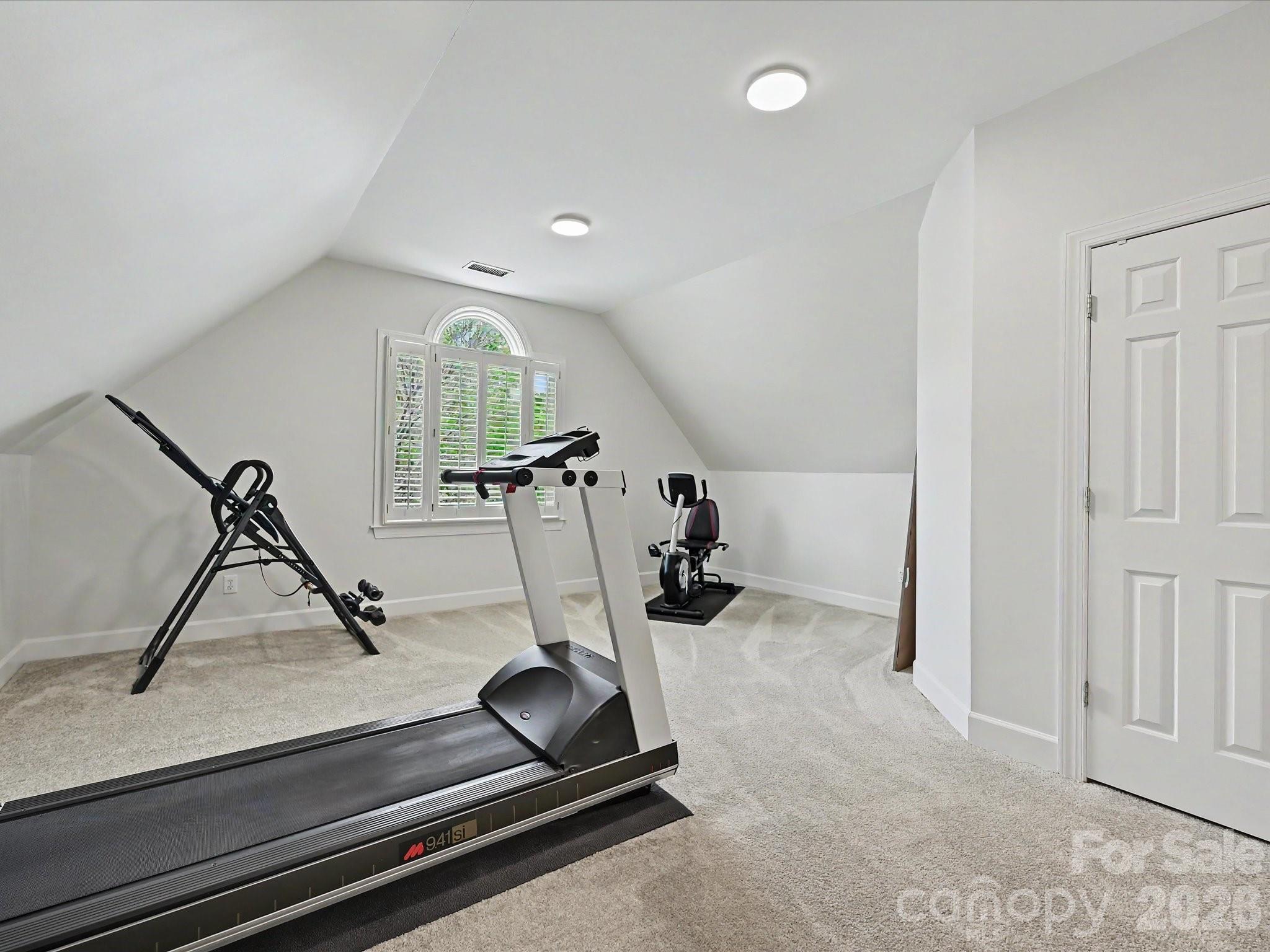 6232 Woodleigh Oaks Drive Charlotte NC 28226