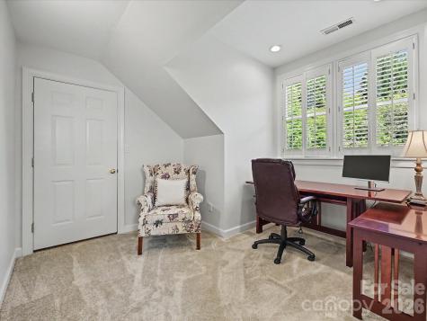 6232 Woodleigh Oaks Drive Charlotte NC 28226