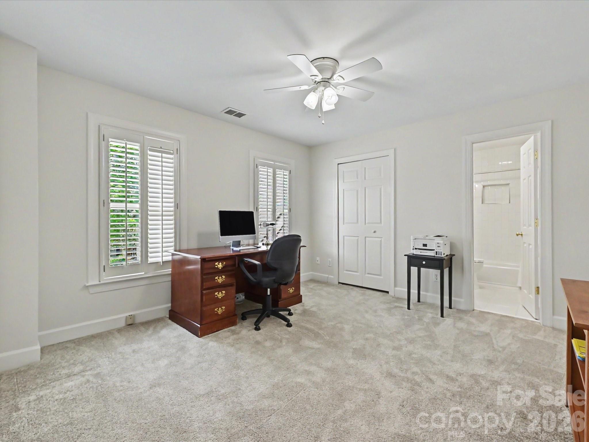 6232 Woodleigh Oaks Drive Charlotte NC 28226