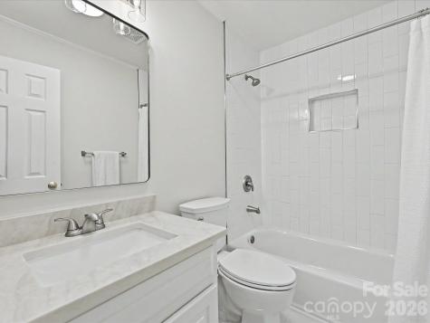 6232 Woodleigh Oaks Drive Charlotte NC 28226
