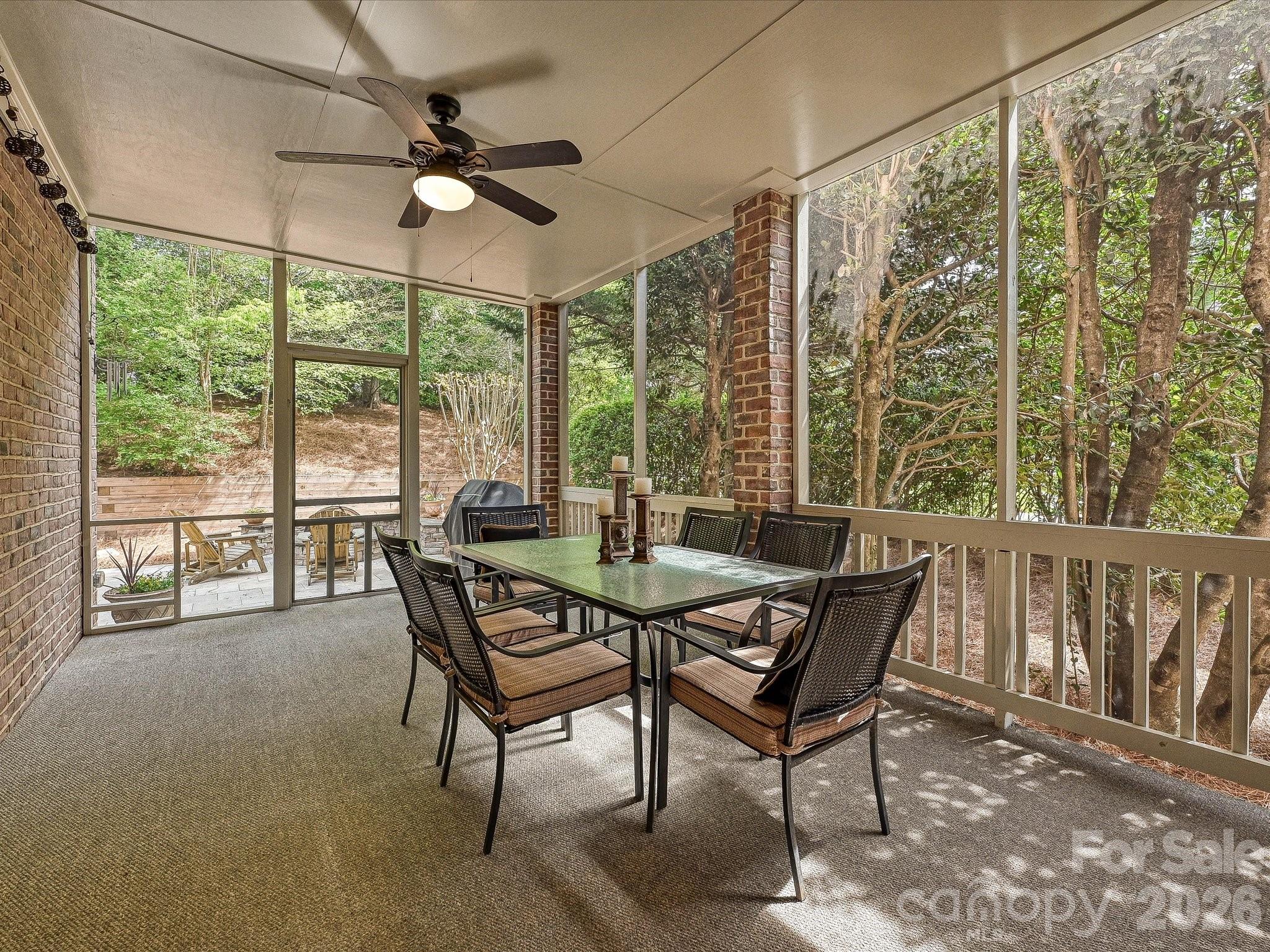 6232 Woodleigh Oaks Drive Charlotte NC 28226