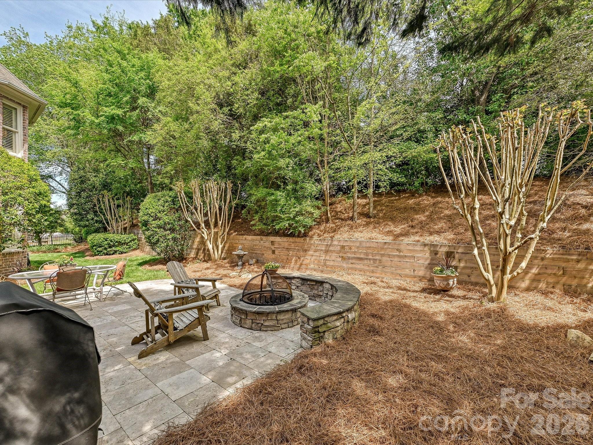 6232 Woodleigh Oaks Drive Charlotte NC 28226