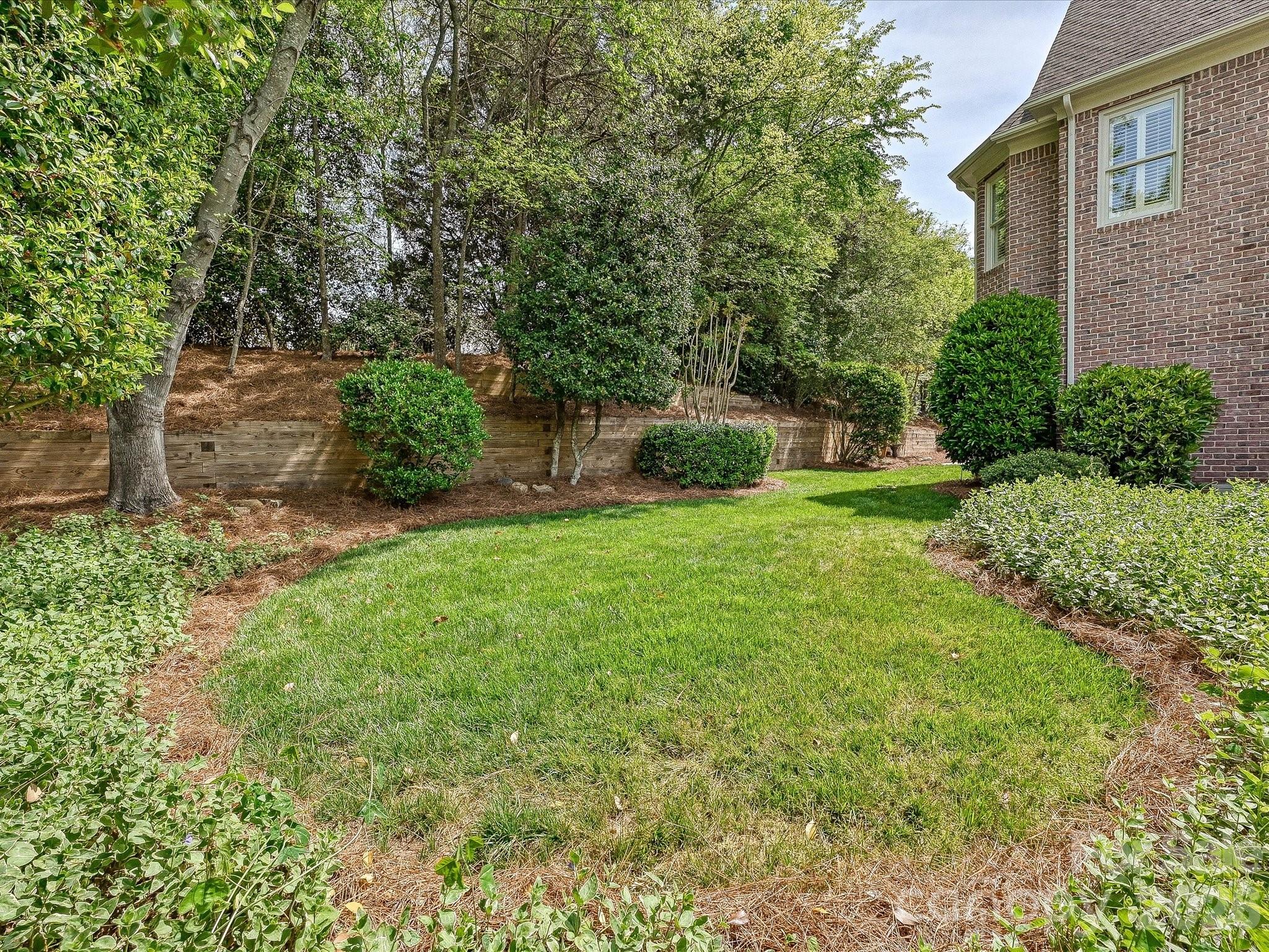 6232 Woodleigh Oaks Drive Charlotte NC 28226