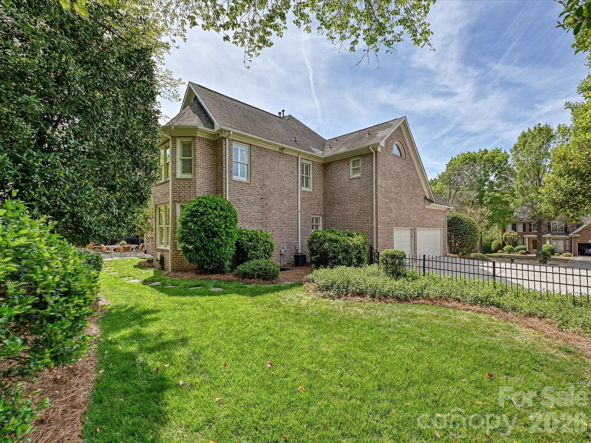 6232 Woodleigh Oaks Drive Charlotte NC 28226