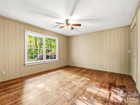 100 Hummingbird Lane Columbus NC 28722