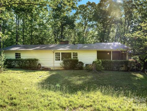 100 Hummingbird Lane Columbus NC 28722