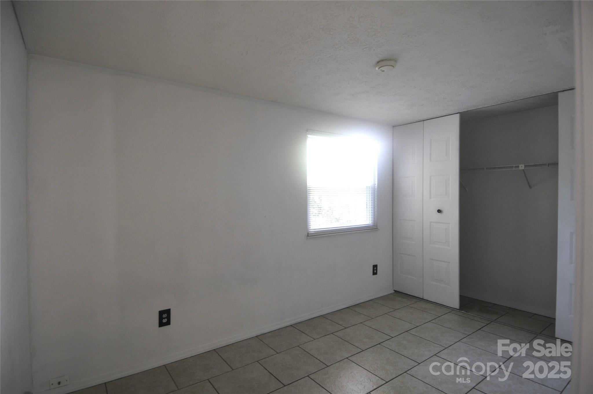 9432-D Lexington Circle Charlotte NC 28213