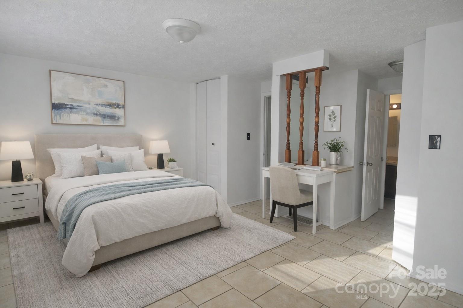 9432-D Lexington Circle Charlotte NC 28213