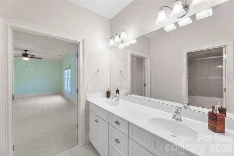 8928 Heydon Hall Circle Charlotte NC 28210