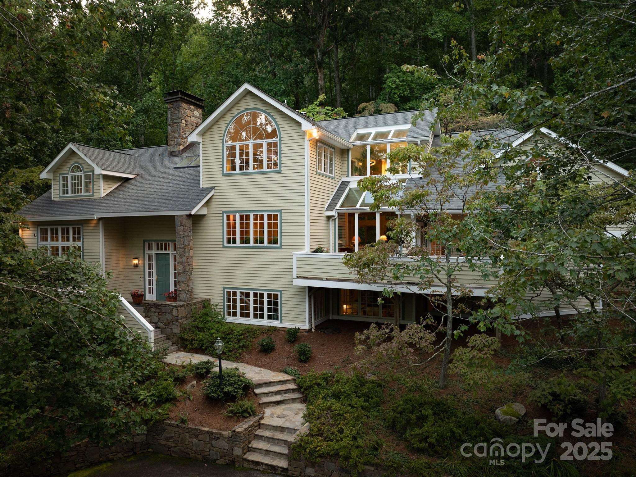 52 Robinhood Road Asheville NC 28804
