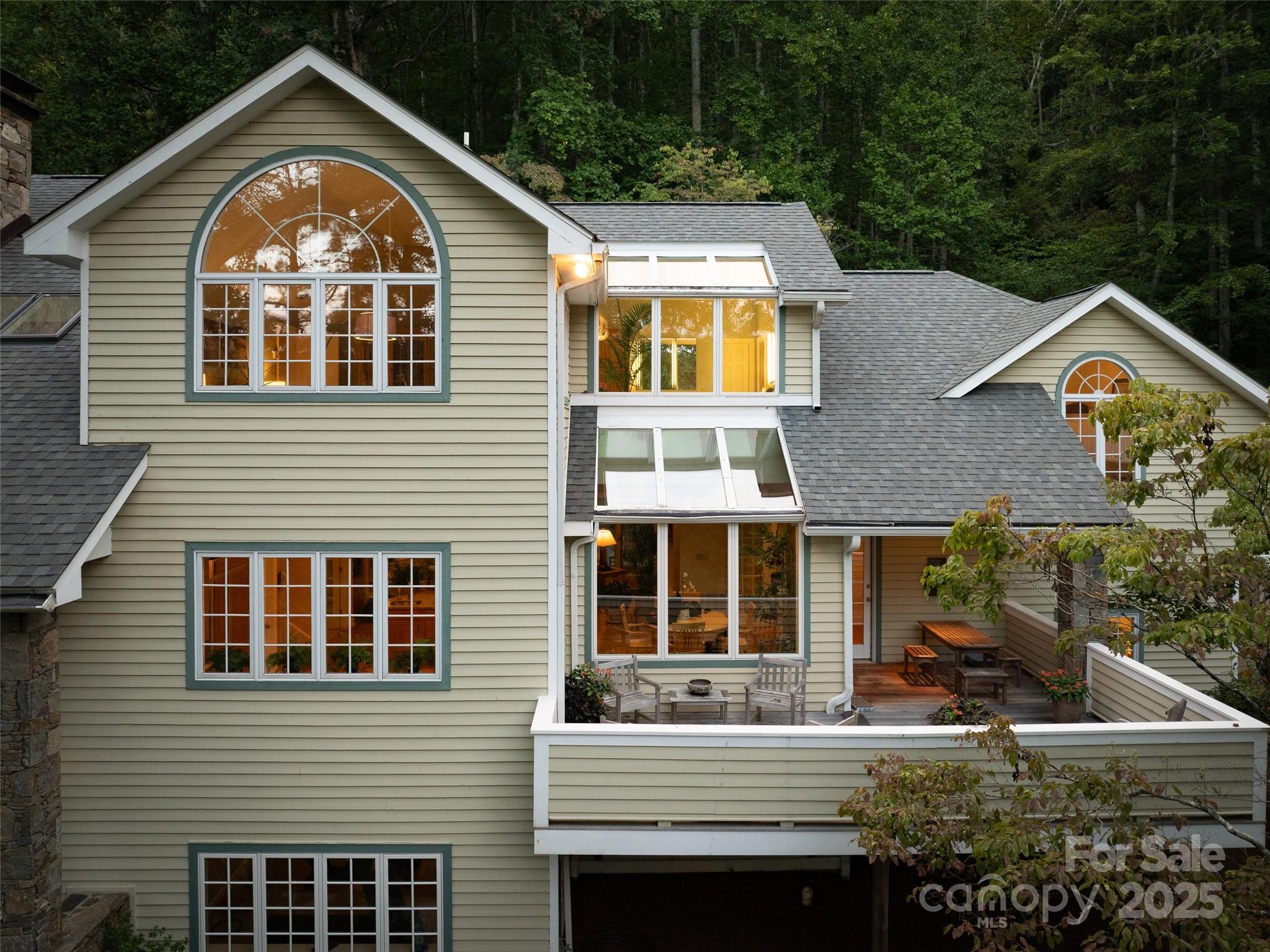 52 Robinhood Road Asheville NC 28804