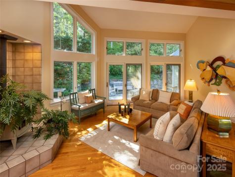52 Robinhood Road Asheville NC 28804