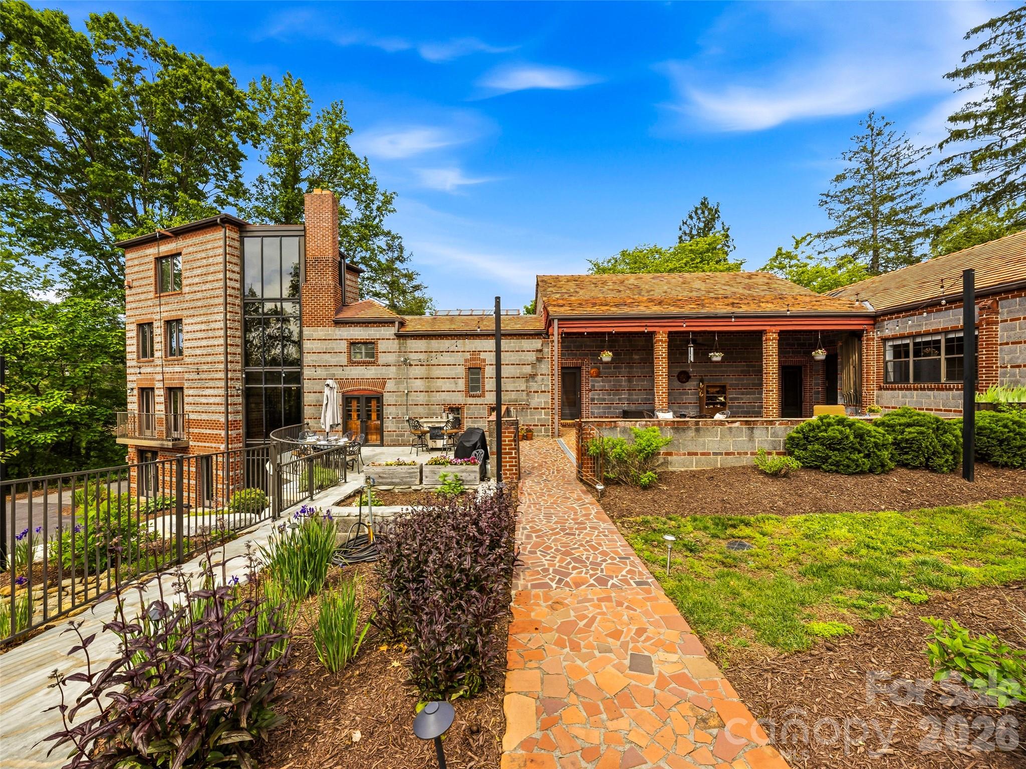 24 Kimberly Avenue Asheville NC 28804
