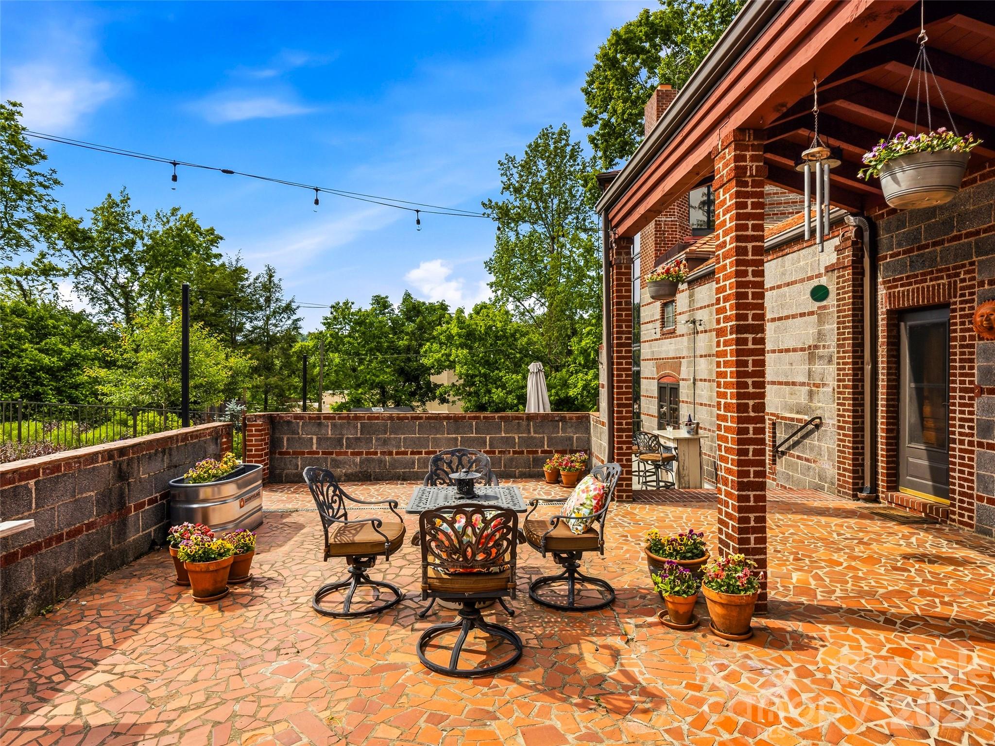 24 Kimberly Avenue Asheville NC 28804