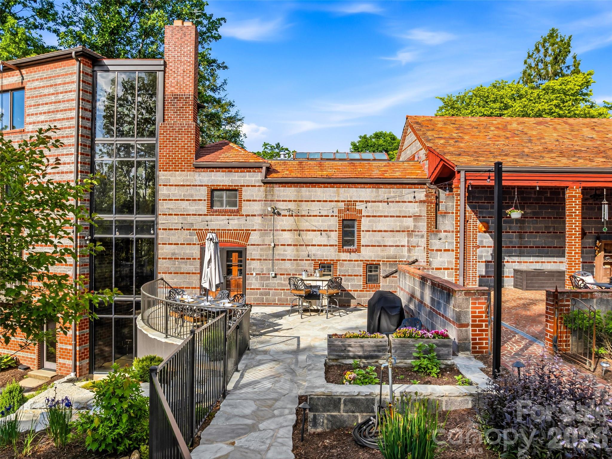24 Kimberly Avenue Asheville NC 28804