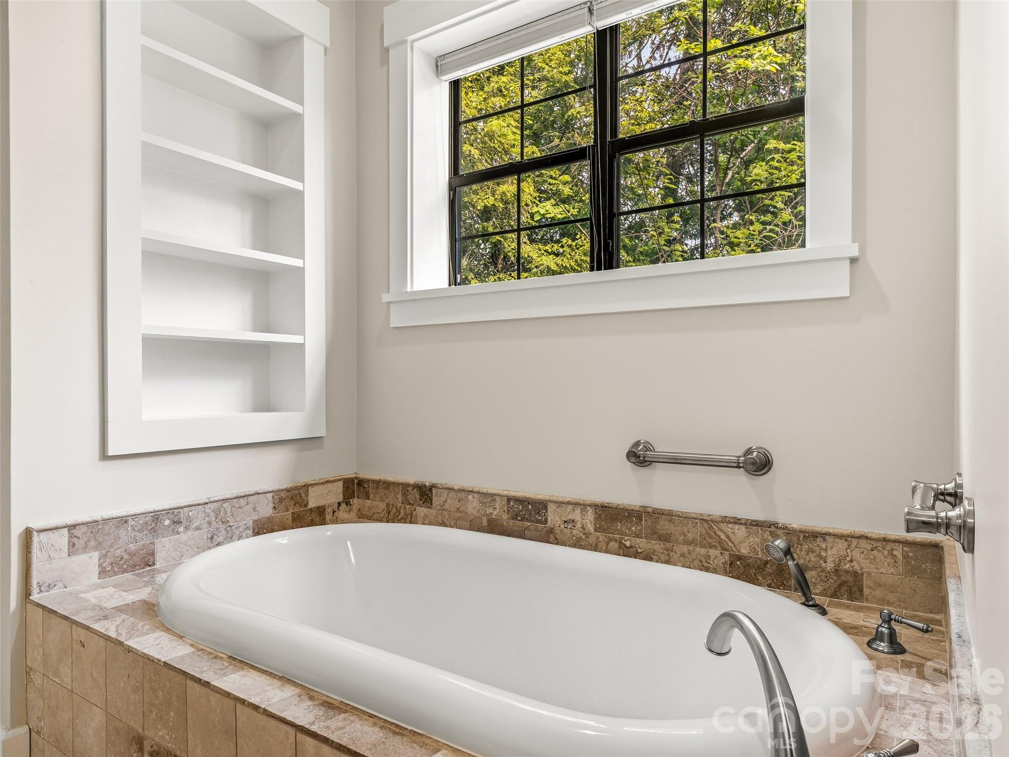 24 Kimberly Avenue Asheville NC 28804
