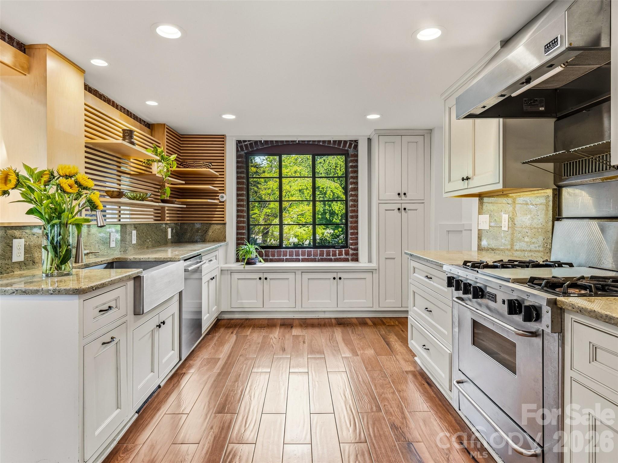 24 Kimberly Avenue Asheville NC 28804