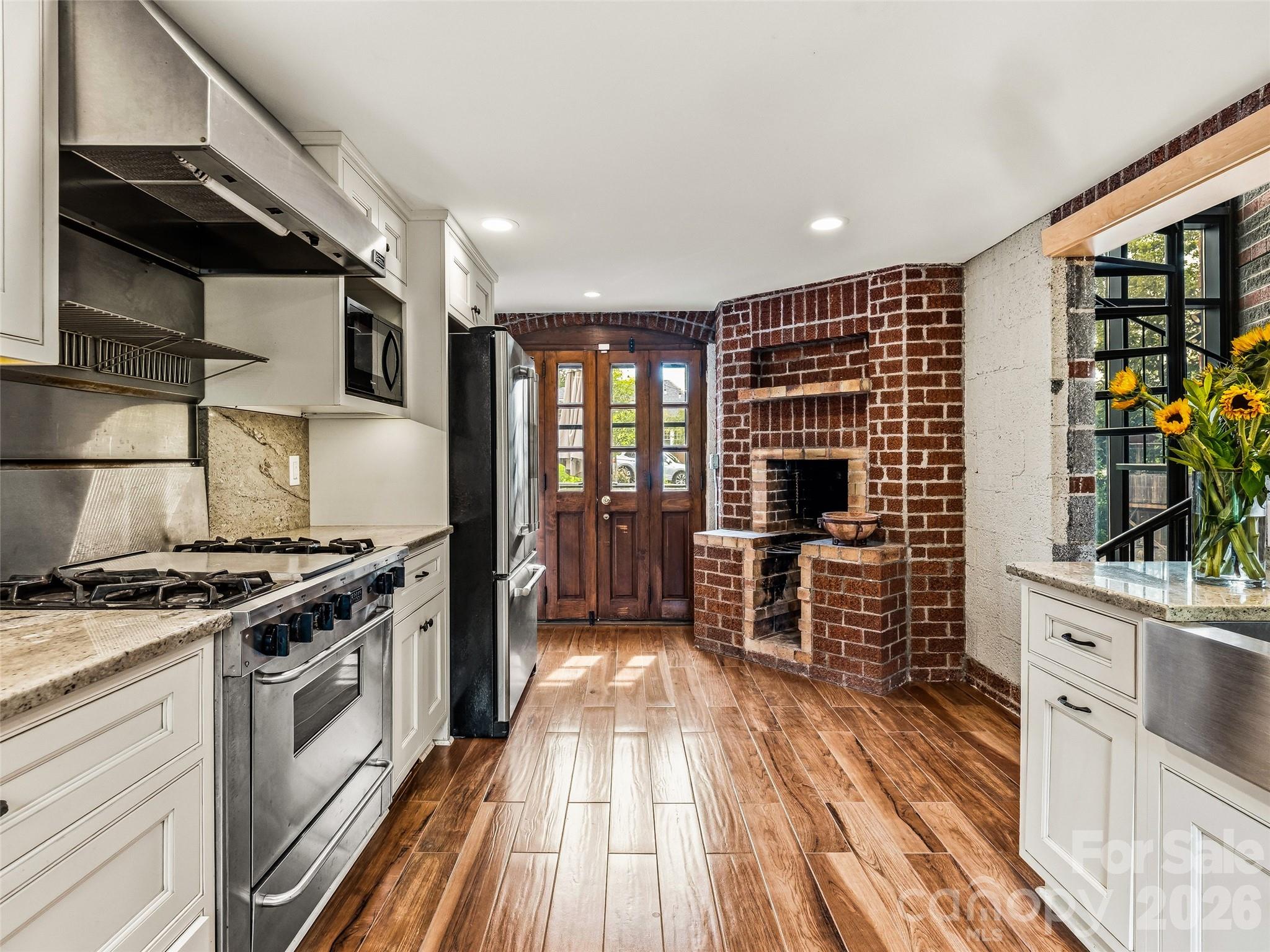 24 Kimberly Avenue Asheville NC 28804
