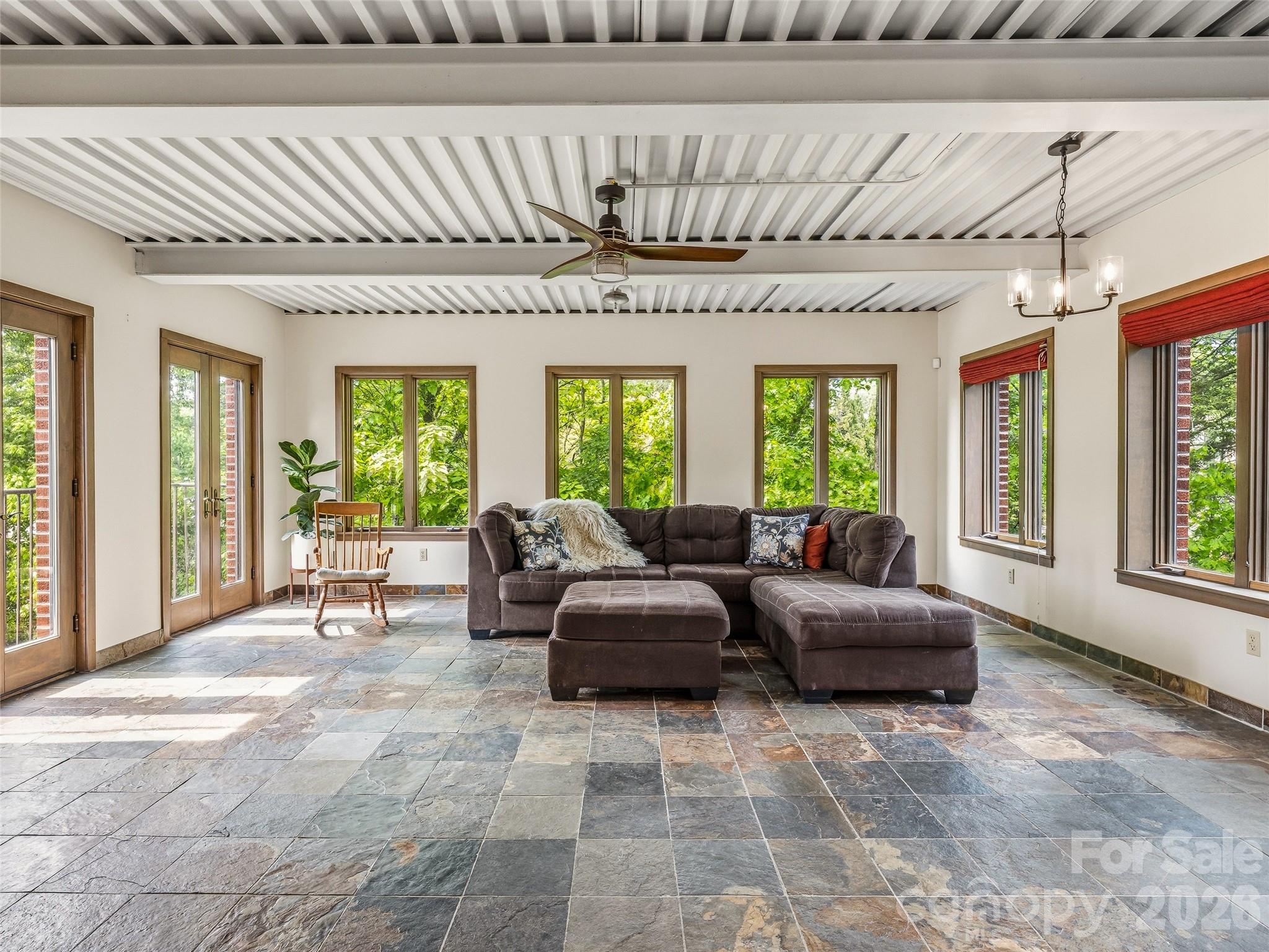 24 Kimberly Avenue Asheville NC 28804