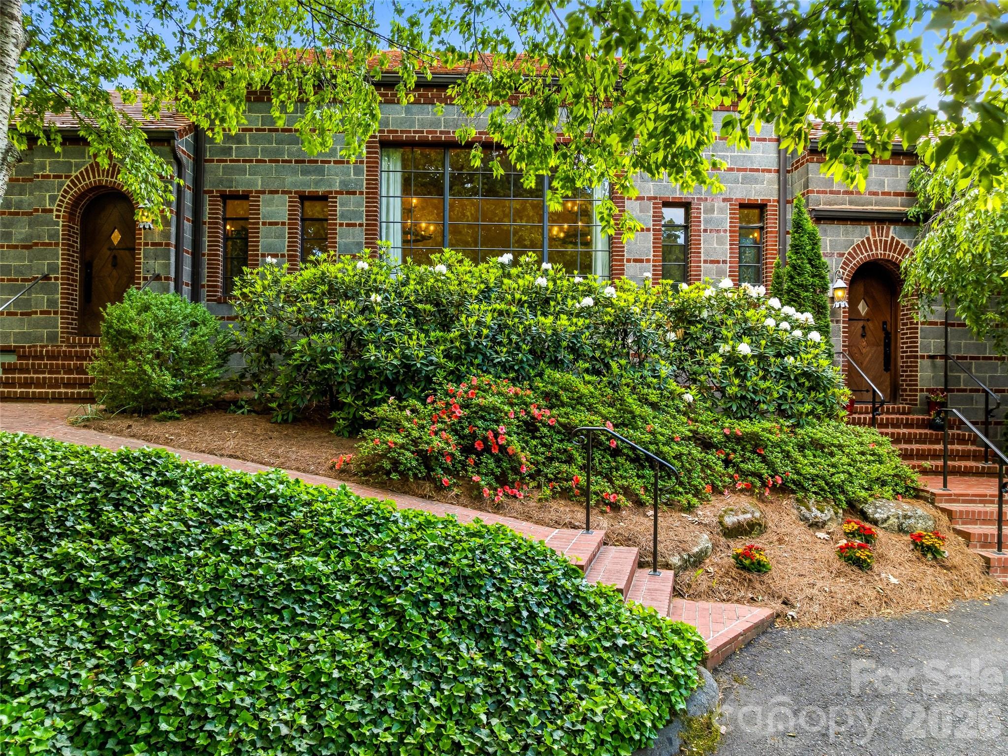 24 Kimberly Avenue Asheville NC 28804