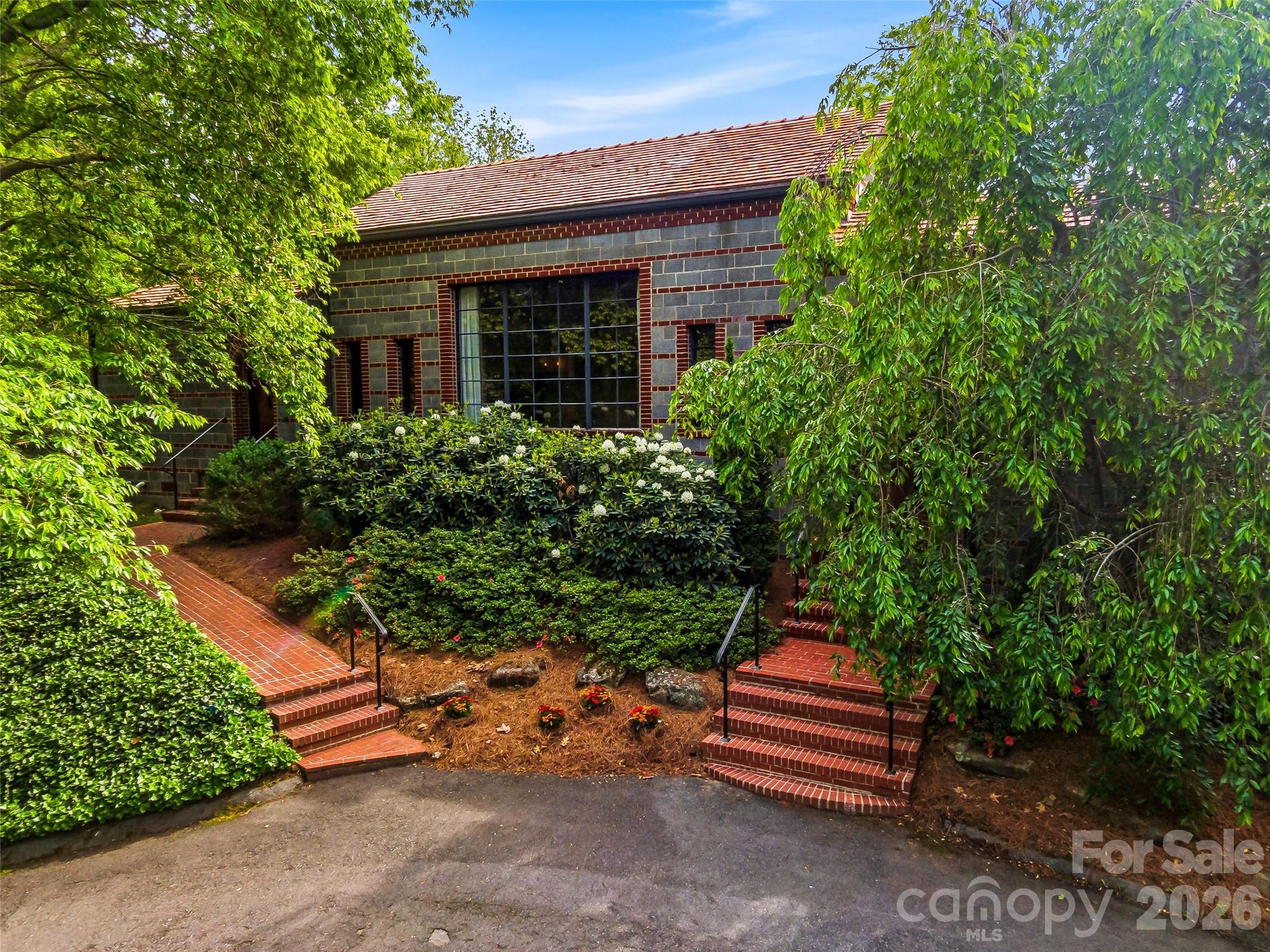24 Kimberly Avenue Asheville NC 28804