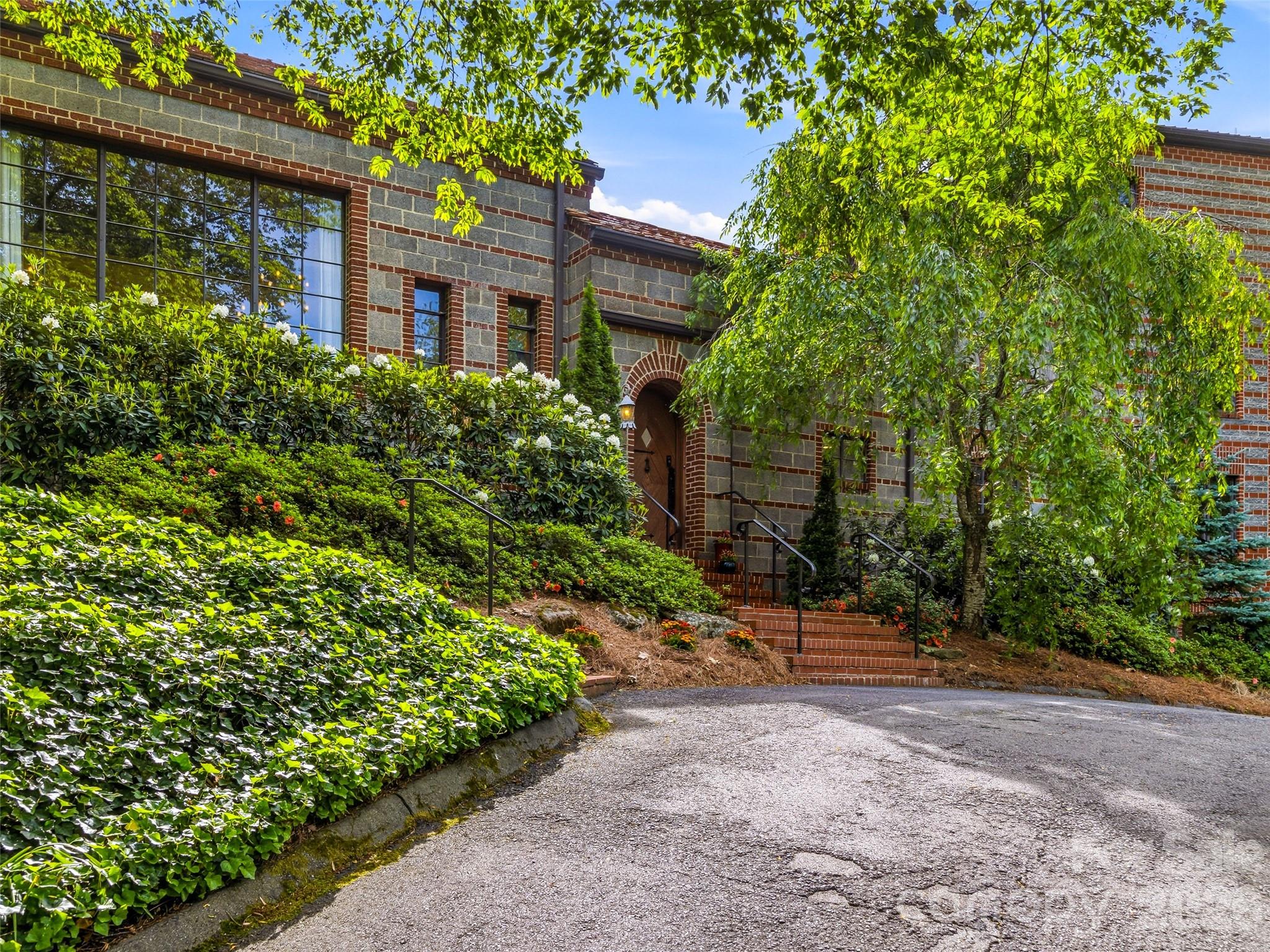 24 Kimberly Avenue Asheville NC 28804