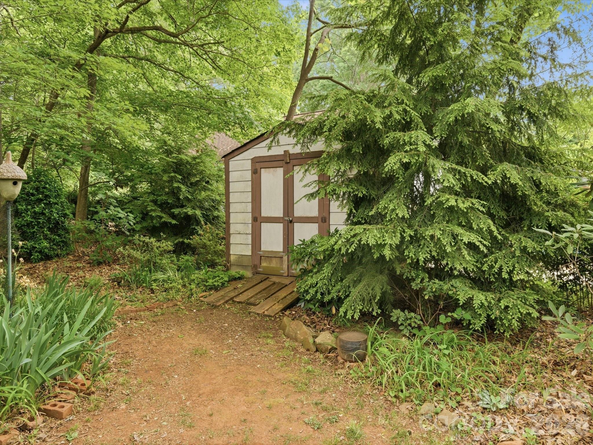6000 Lake Road Mint Hill NC 28227