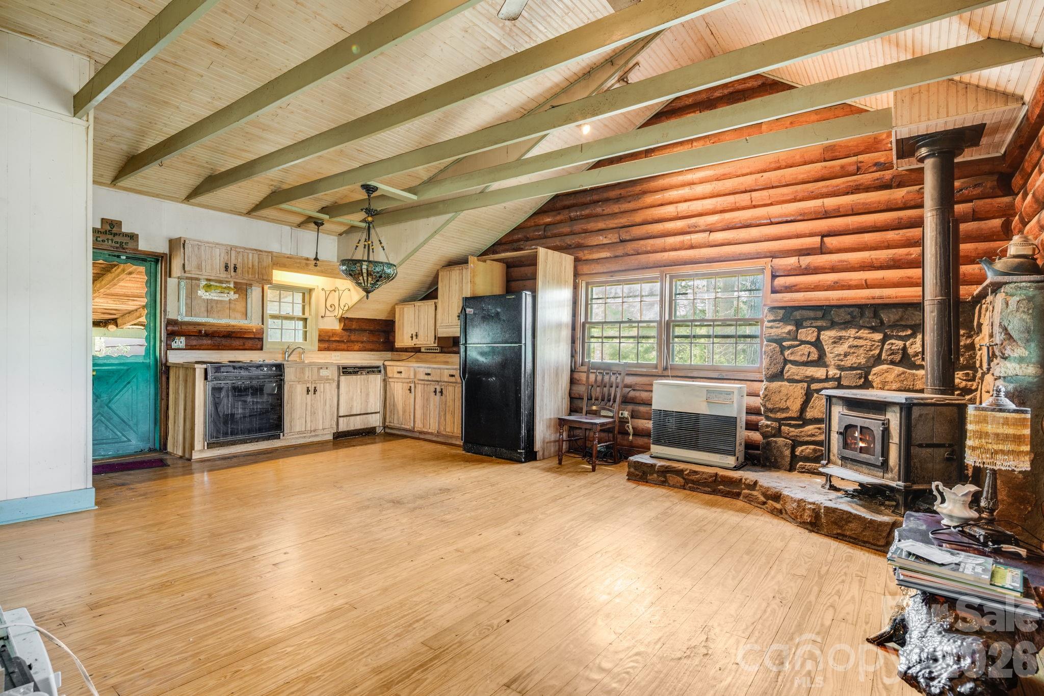 770 Echo Hill Drive Green Mountain NC 28704
