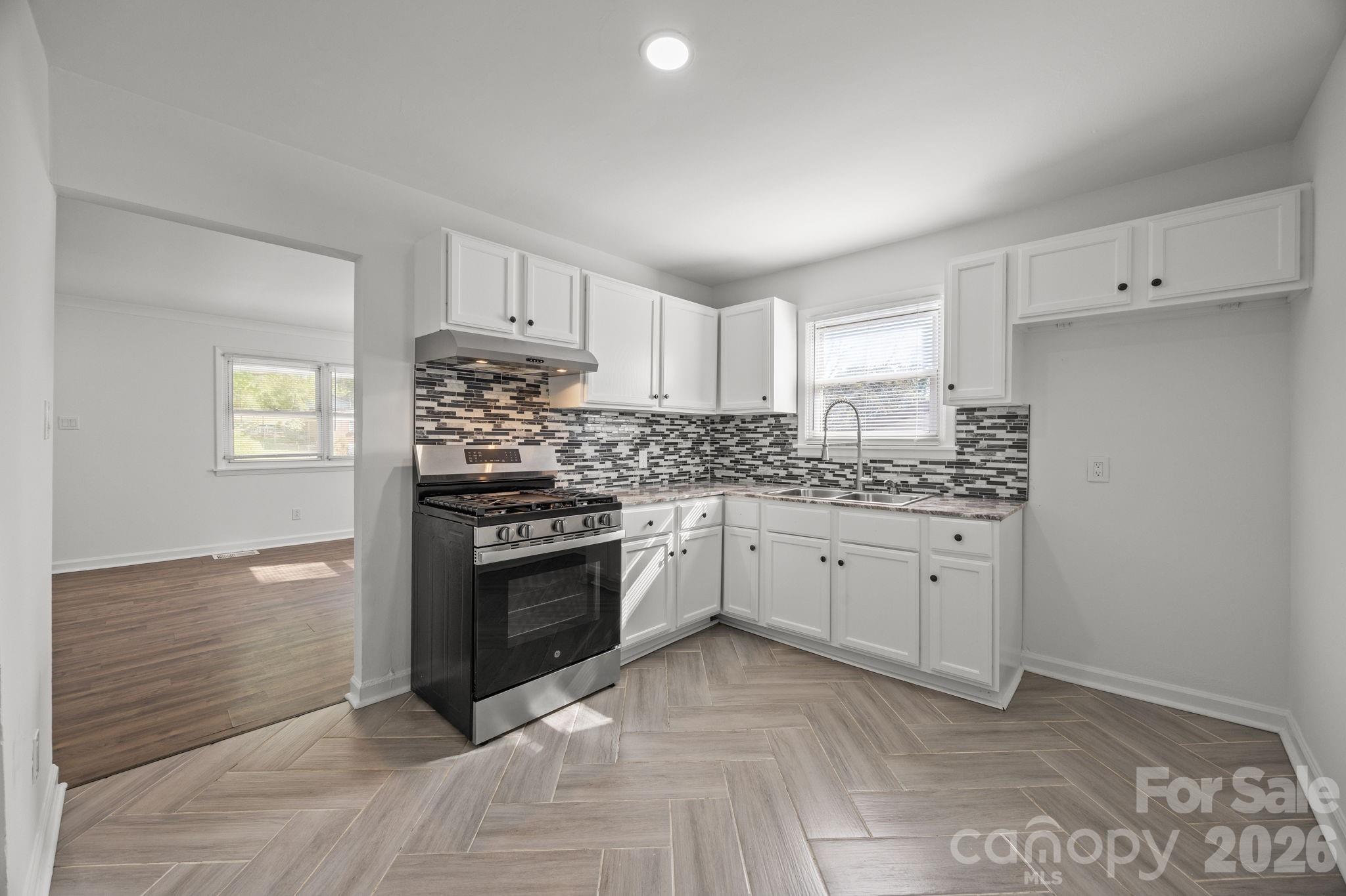 2309 Longleaf Drive Charlotte NC 28210