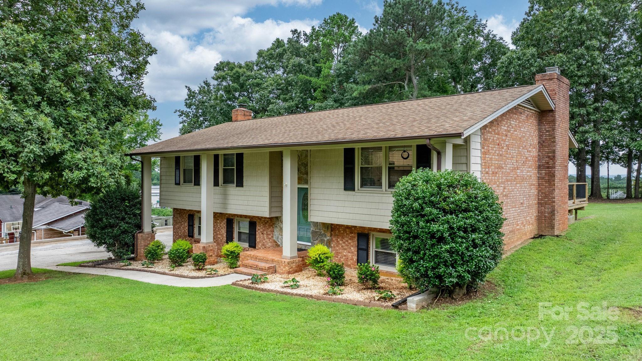 848 7th Street SE Hickory NC 28602