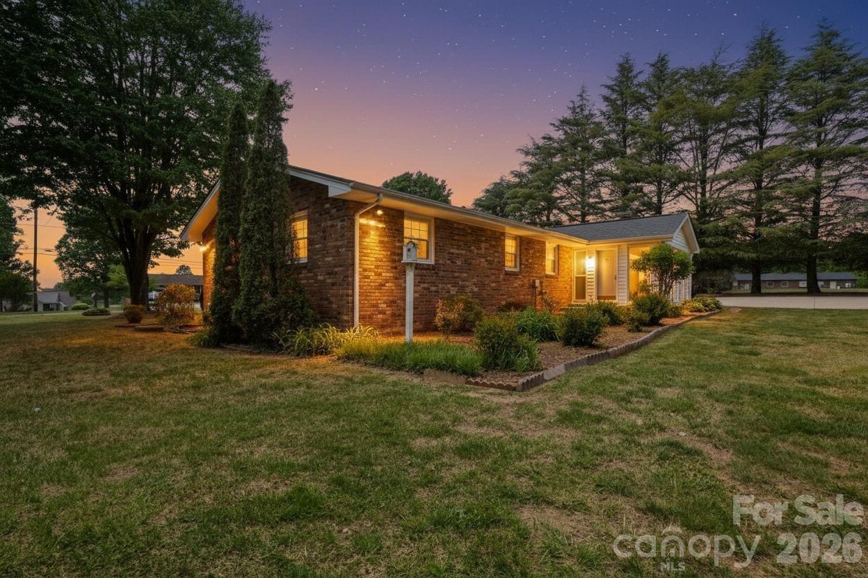 3328 Sulphur Springs Road NE Hickory NC 28601