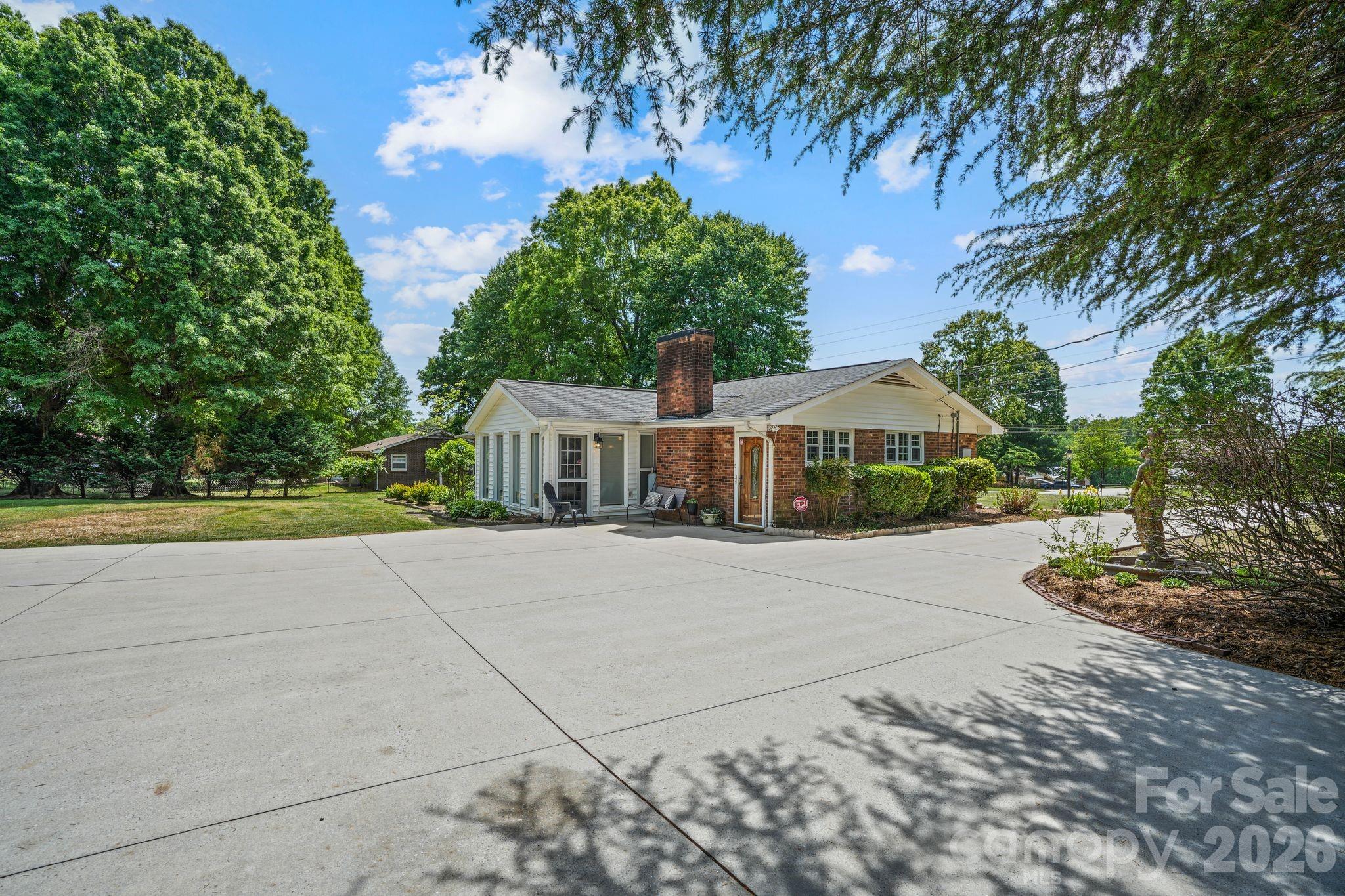 3328 Sulphur Springs Road NE Hickory NC 28601