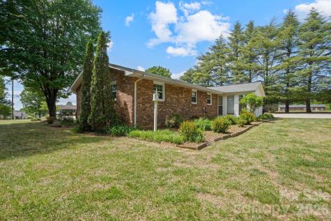 3328 Sulphur Springs Road NE Hickory NC 28601