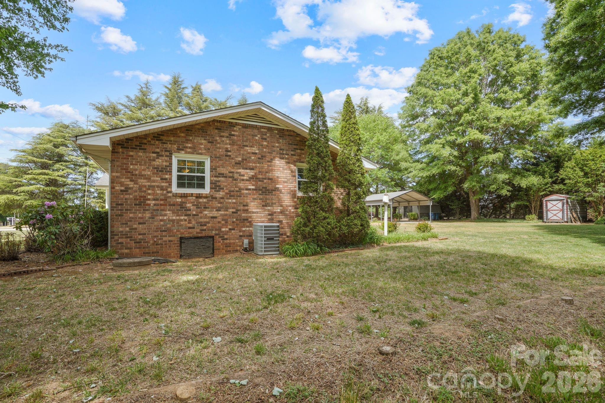 3328 Sulphur Springs Road NE Hickory NC 28601