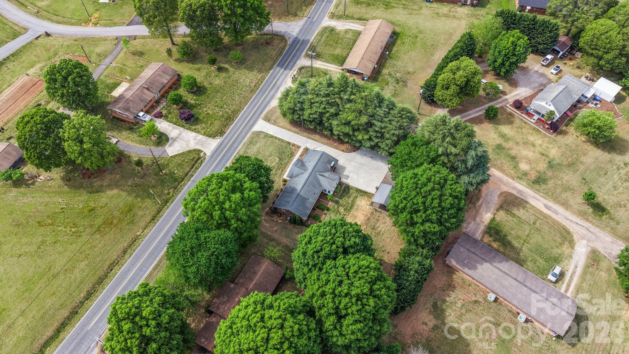 3328 Sulphur Springs Road NE Hickory NC 28601