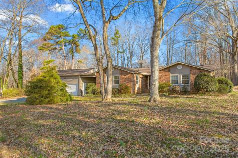 2068 Country Trail Asheboro NC 27205