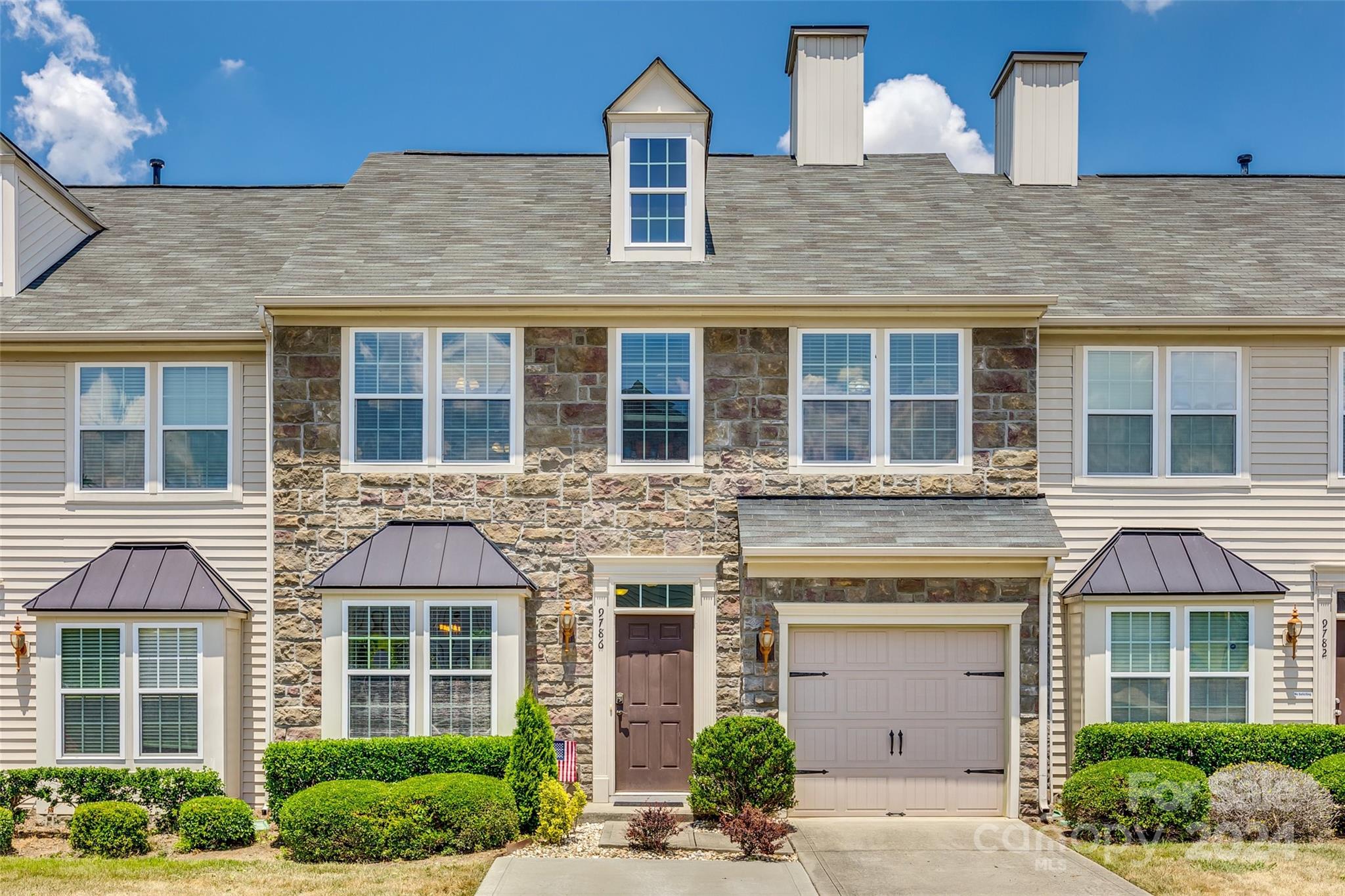 9786 Springholm Drive Charlotte NC 28278