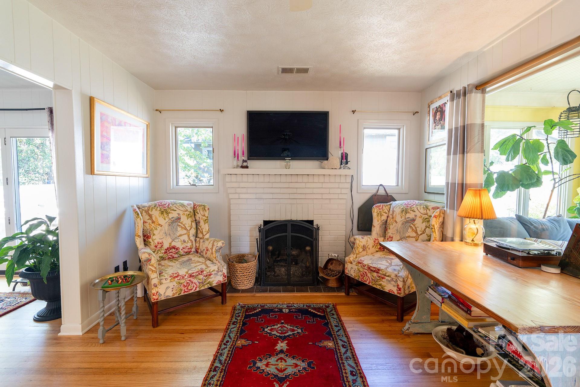 34 Oakley Road Asheville NC 28803